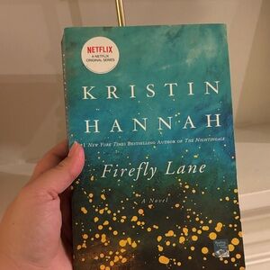 Firefly Lane by Kristin Hannah Book